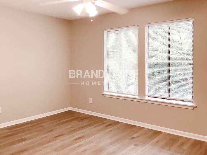 Building Photo - 2472 Westhill Ct NW
