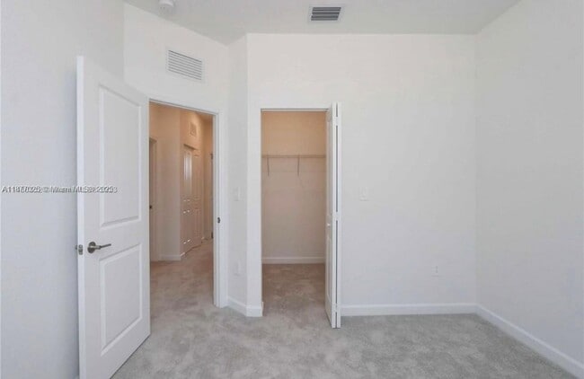 Building Photo - 26459 SW 148th Ave