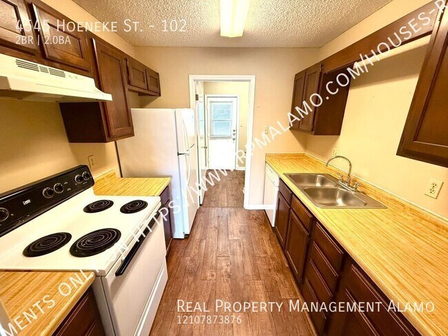 Building Photo - 4545 Hoeneke Dr