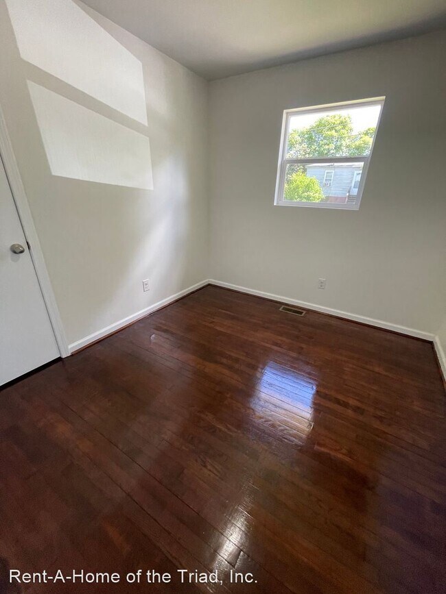 Building Photo - 3 br, 1 bath House - 1405 Bethlehem Lane