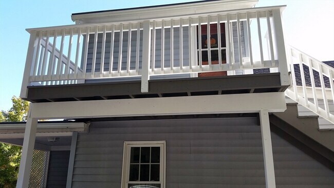 Building Photo - 79 School St