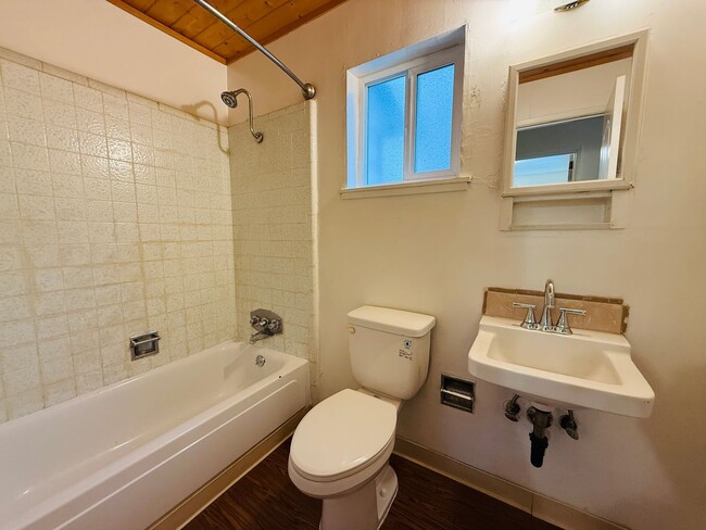 Building Photo - 2505 Kubel Ave