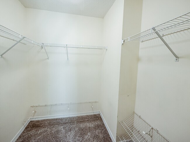 Building Photo - 309 Adams Dr