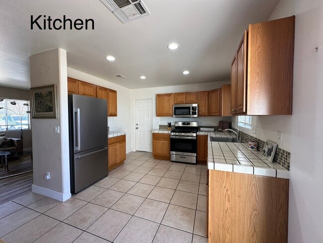 Building Photo - 7054 Juniper Ave