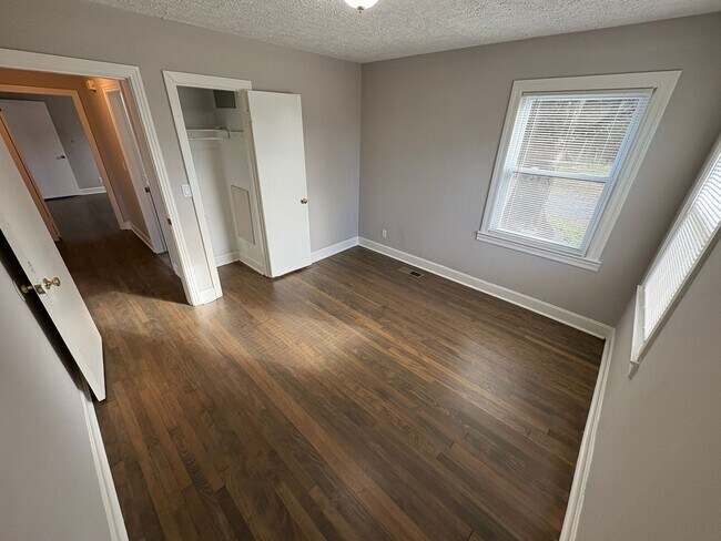 Building Photo - For Lease - Single Family Home in Lebanon