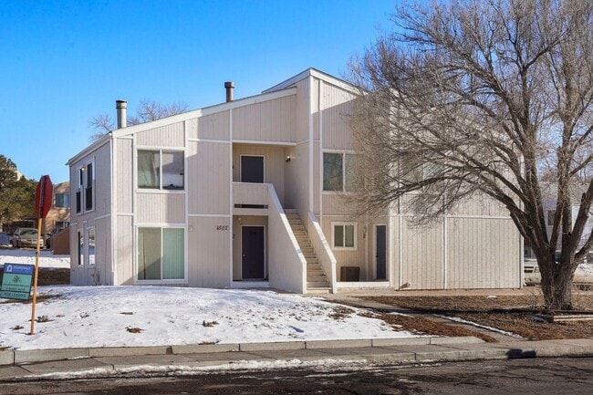 Building Photo - 4502 Picturesque Cir