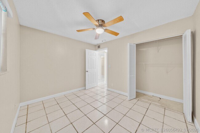 Building Photo - 221 NW 43rd Pl