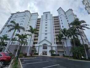 Building Photo - 400 Flagship Dr