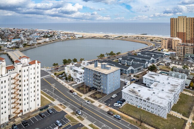 Aerial Photo - Parkview Terrace Apartments