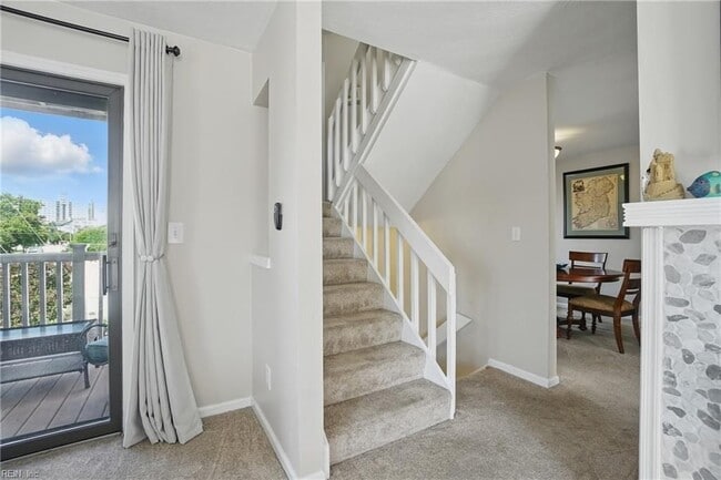 Building Photo - 2301 Beach Castle Ln