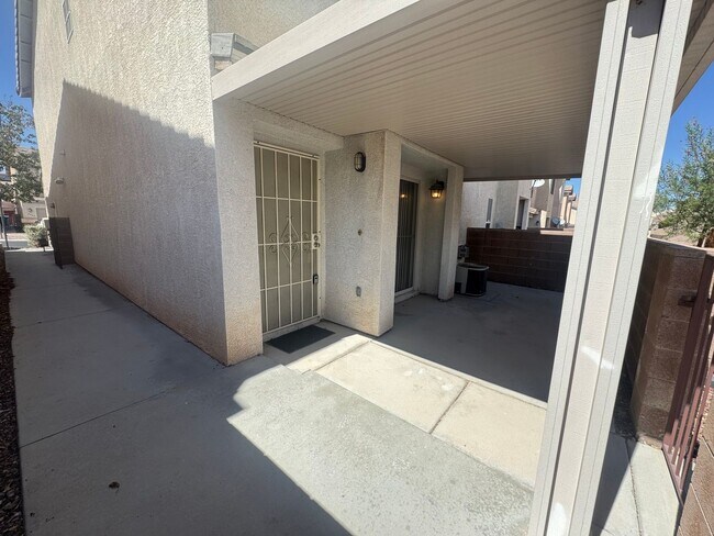 Building Photo - 2066 Cary Grant Ct