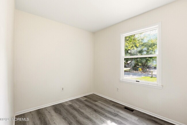Building Photo - 1305 Marshall St