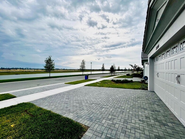 Primary Photo - 13590 Spruce Pine Dr