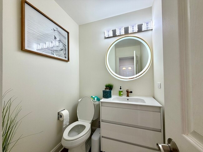 Building Photo - 2350 County Farm Ln