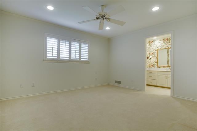Building Photo - 5708 Club Oaks Dr
