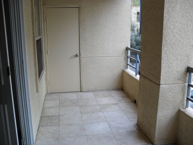 Building Photo - Meridian STUDIO Condo
