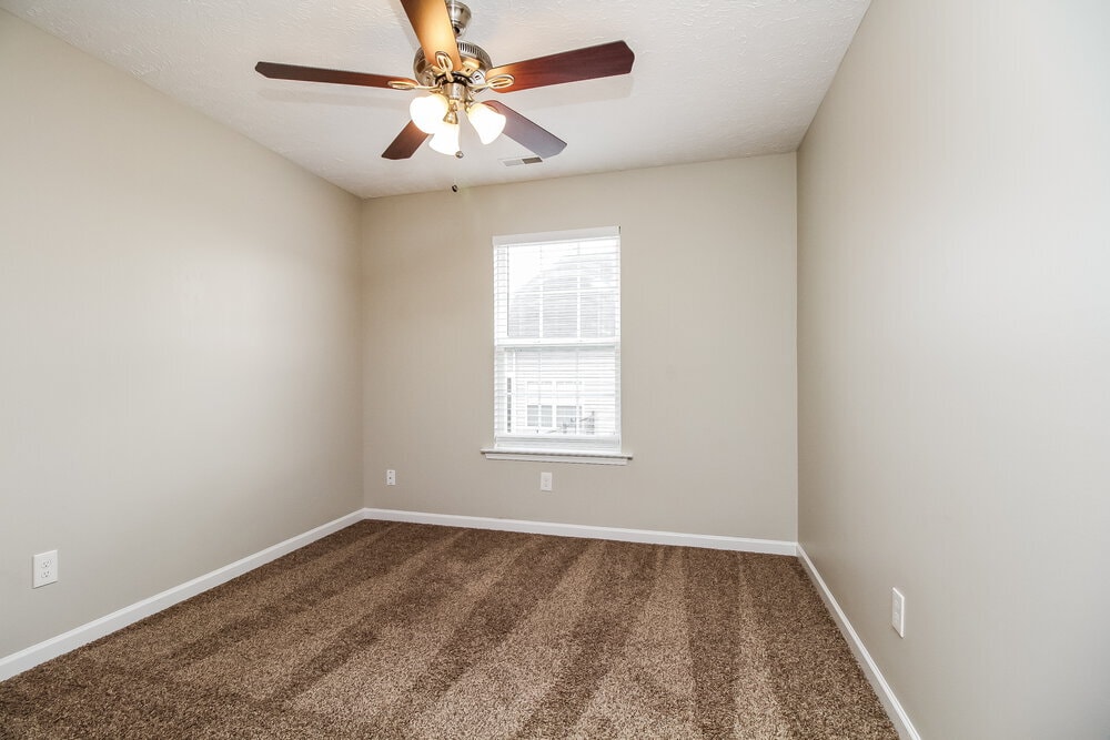 Building Photo - 1240 Crescent Ridge Drive