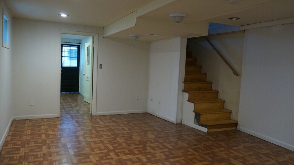 Building Photo - 645 Oglethorpe St NE