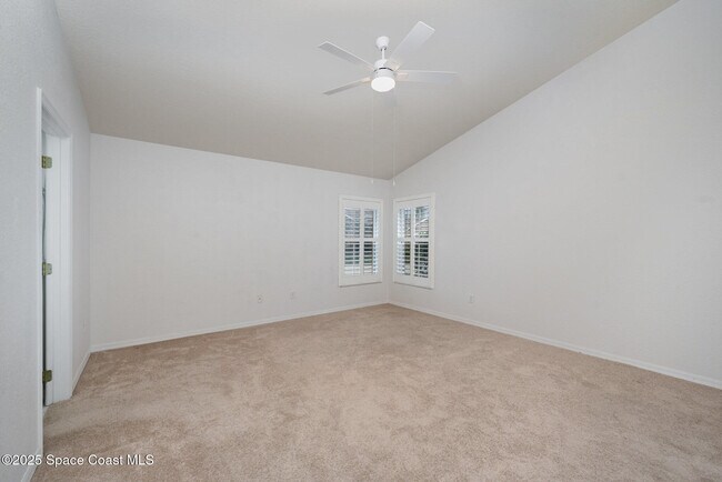 Building Photo - 776 Carriage Hill Rd