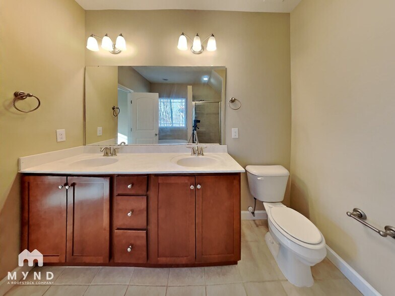 Building Photo - 24 Cedar Grove Ct