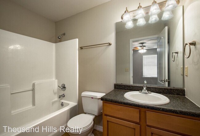 Building Photo - 3 br, 2 bath House - 2952 Vinyards Parkway #1