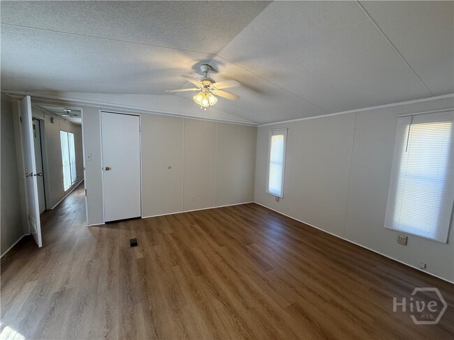 Building Photo - 844 Log Landing Rd