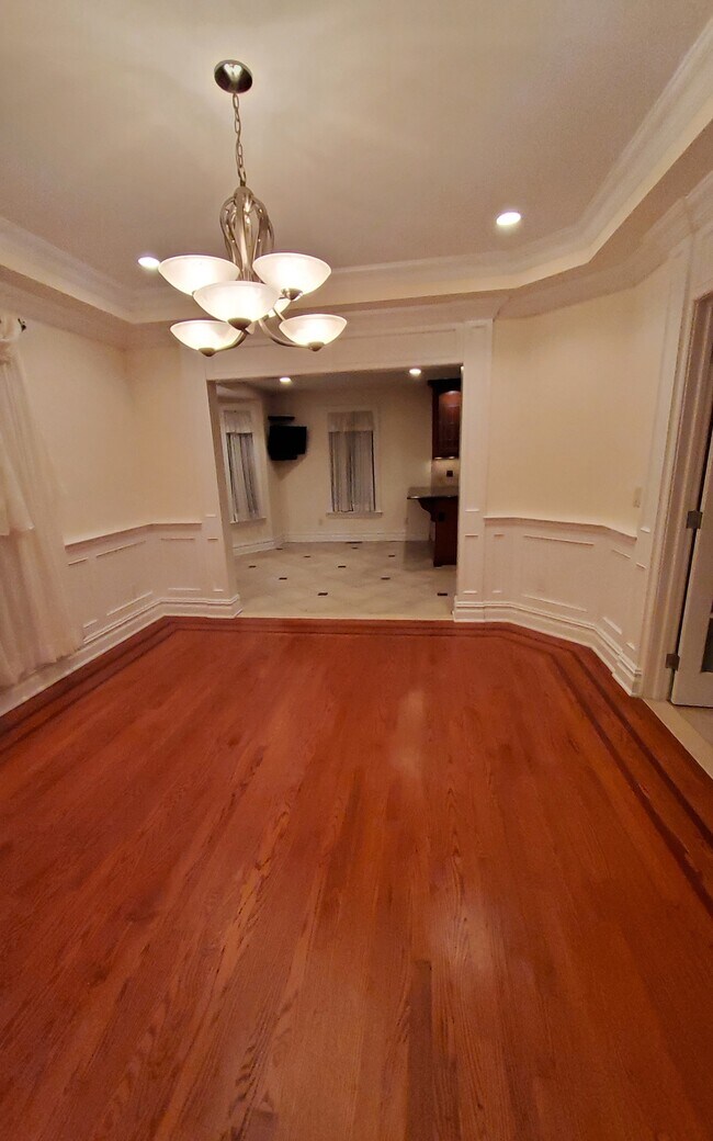 Building Photo - 65 Fulton Ave