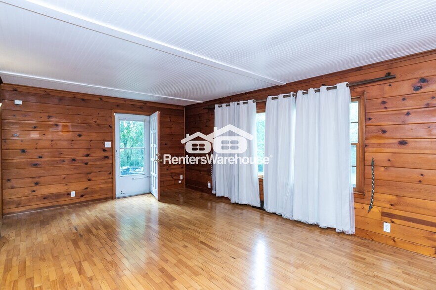 Building Photo - 5531 NW Venetian Dr