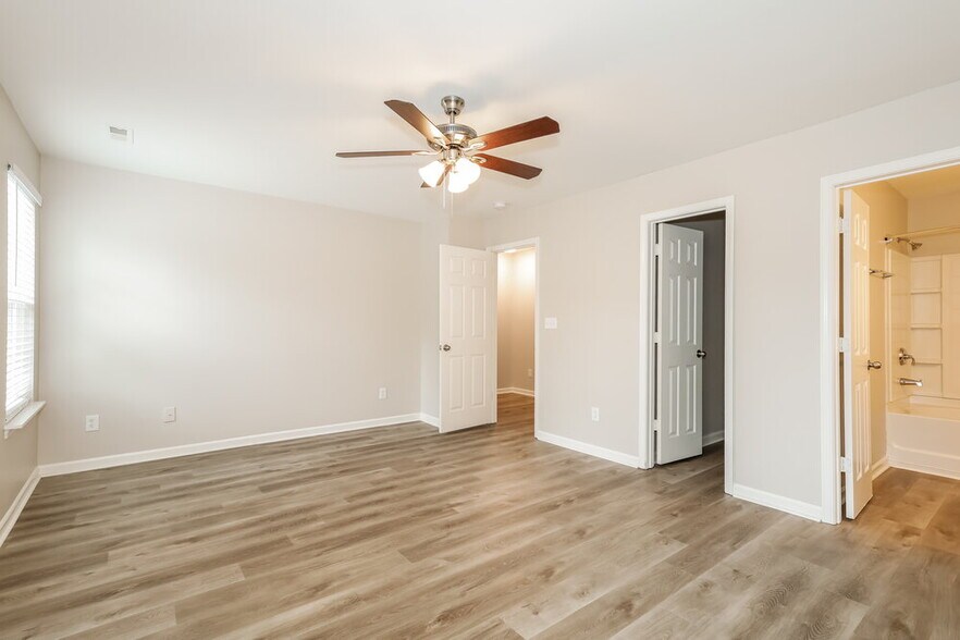 Building Photo - 14072 Singleleaf Ln