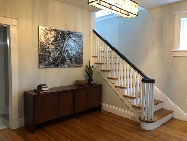 Building Photo - 315 Yeardley Ave