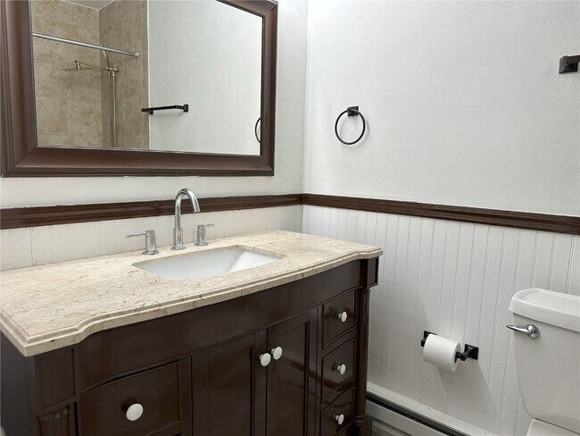 Building Photo - 7571 Hazelcrest Dr