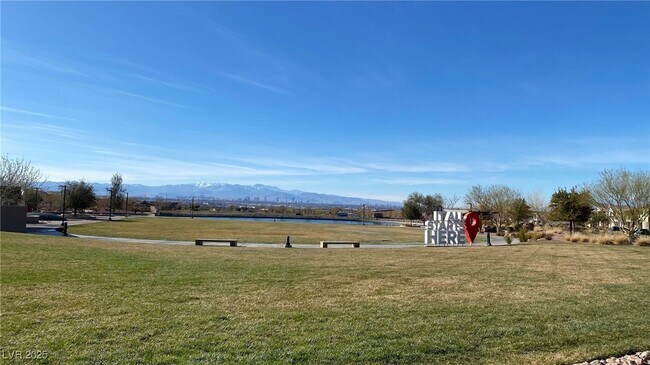 Building Photo - 845 N Water St