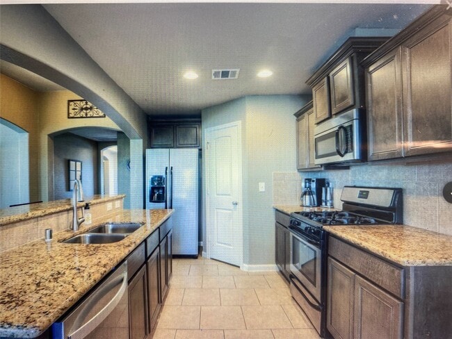 Building Photo - 5 Indian Palms Dr