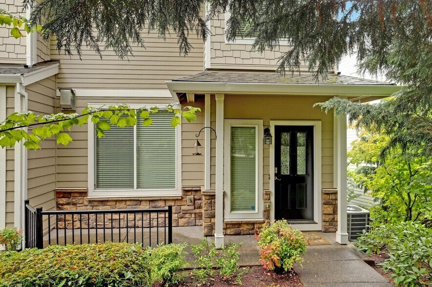 Primary Photo - 10533 NE Avery Way