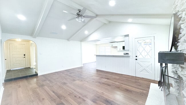 Building Photo - 8421 Randy Dr