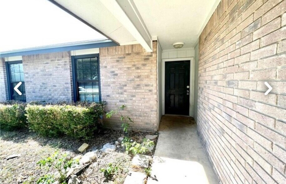 Building Photo - 1712 Ridgeway