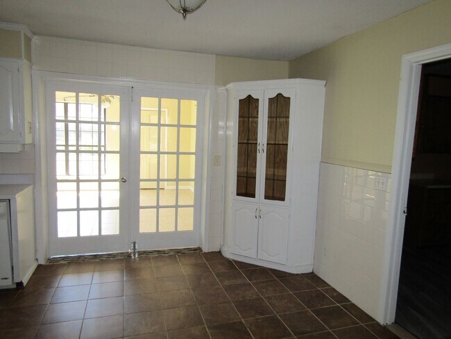 Building Photo - 608 Palmetto St