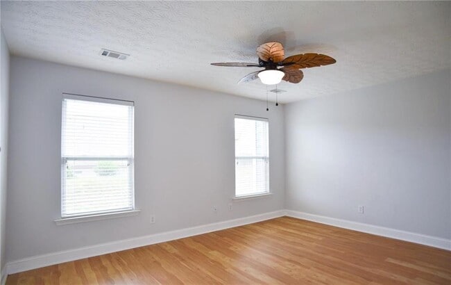 Building Photo - 6616 Splashwater Dr