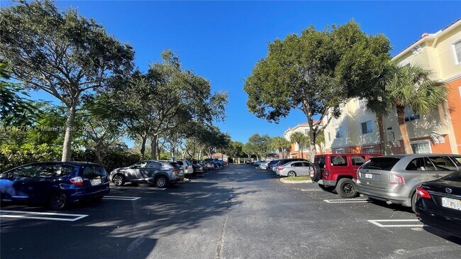 Building Photo - 9887 Baywinds Blvd