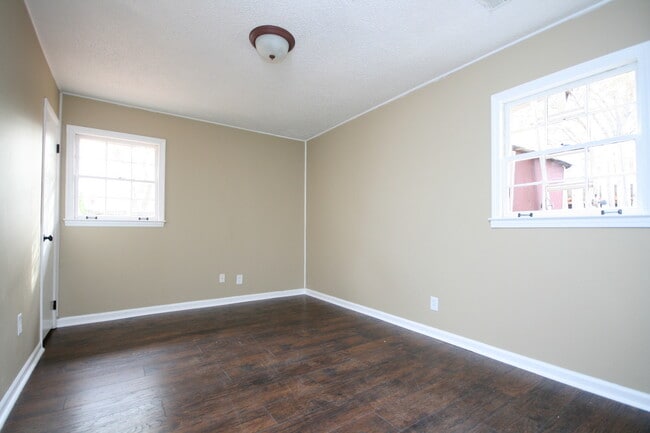 Building Photo - 4015 Apollo Dr SW