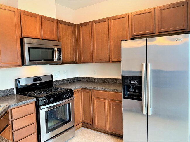 Building Photo - 1138 Kingston Grove Dr
