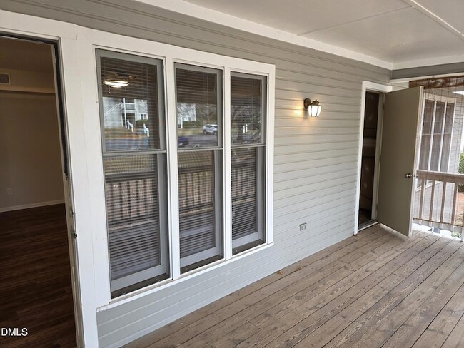 Building Photo - 2811 Edridge Ct