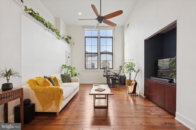 Building Photo - 246 Fitzwater St