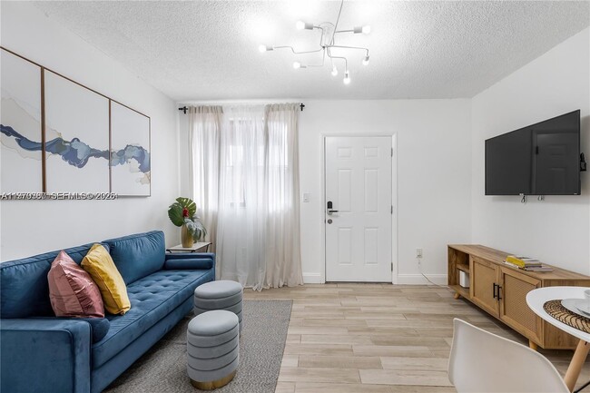 Building Photo - 815 NW 30th St