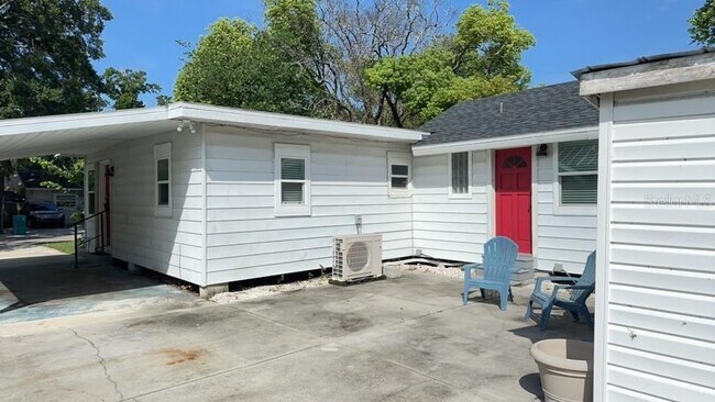 Building Photo - 4713 Thorpe Ave