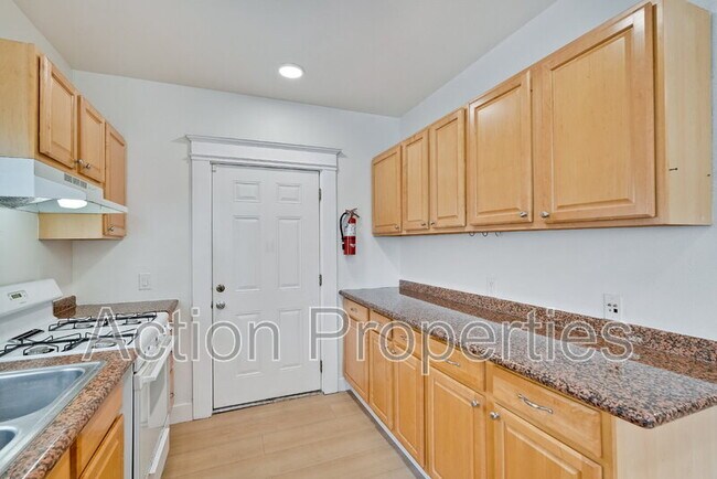 Building Photo - 241 N 12th St