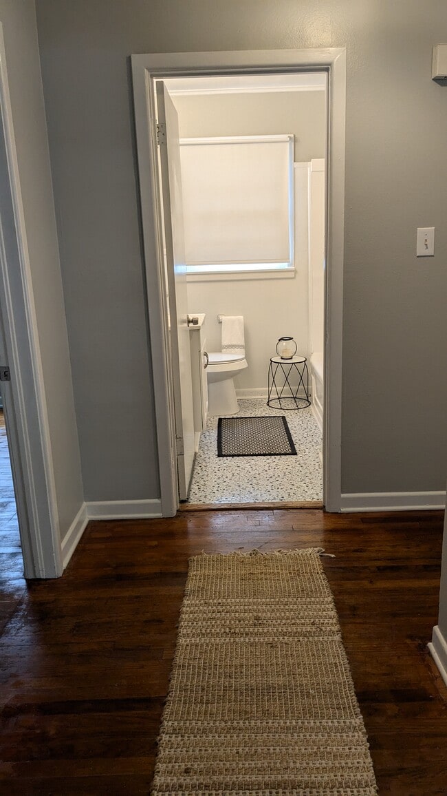 Building Photo - 2417 S Kennedy Ave