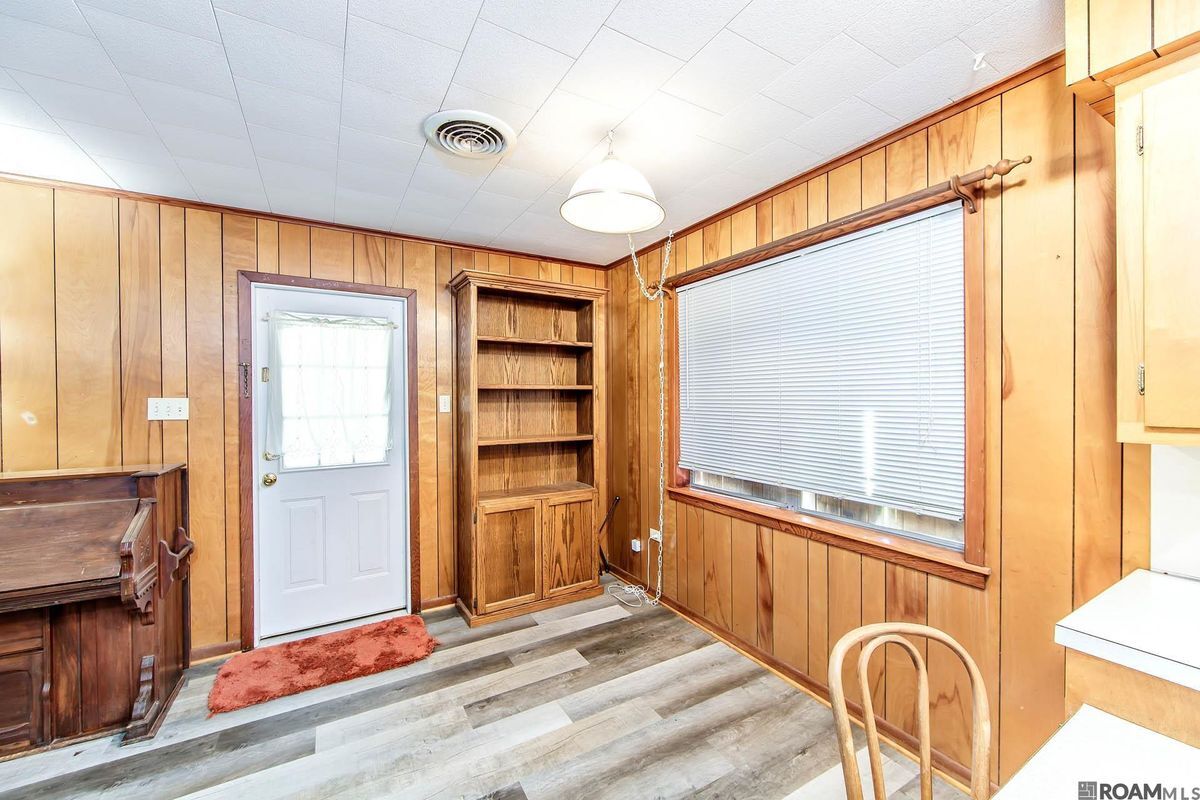 Building Photo - 4744 LA-1