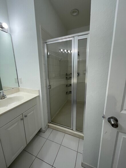 Building Photo - 1955 Marsh Harbor Dr