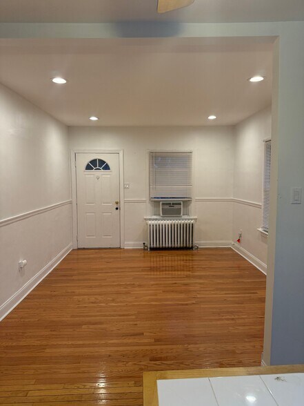 Building Photo - 1368 High Ave